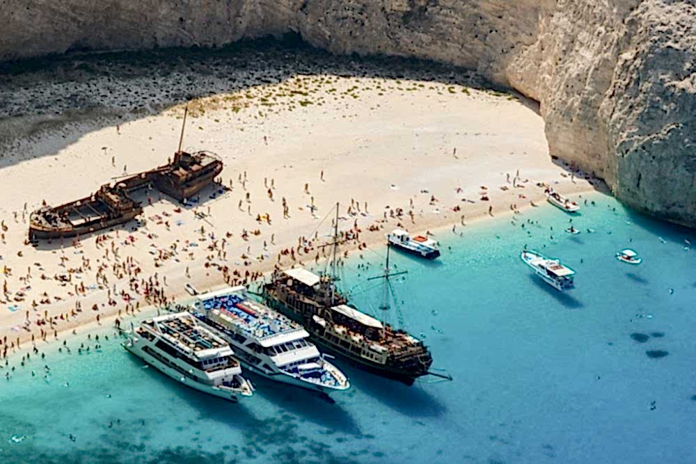 Turkuazın En Güzel Tonları: Yunan Adaları'nın En İyi 7 Plajı (Navagio'dan Elafonisi'ye)
