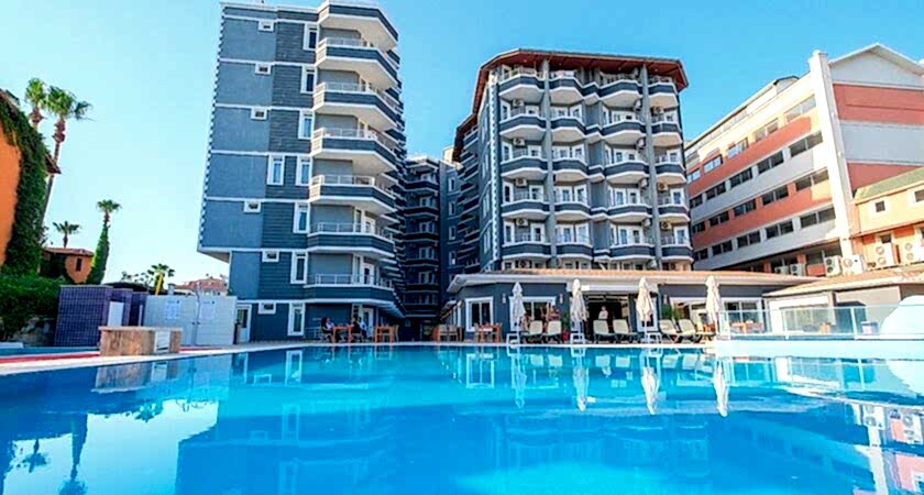 Clover Magic Garden Beach