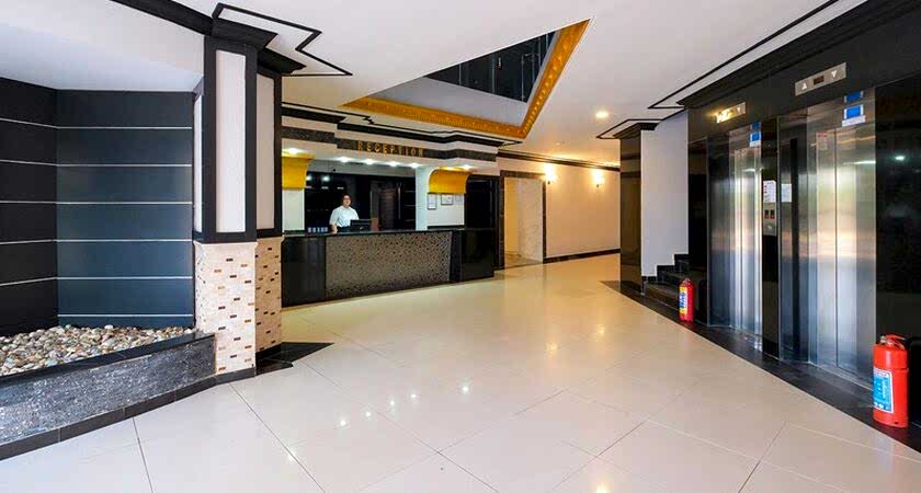 Clover Magic Garden Beach