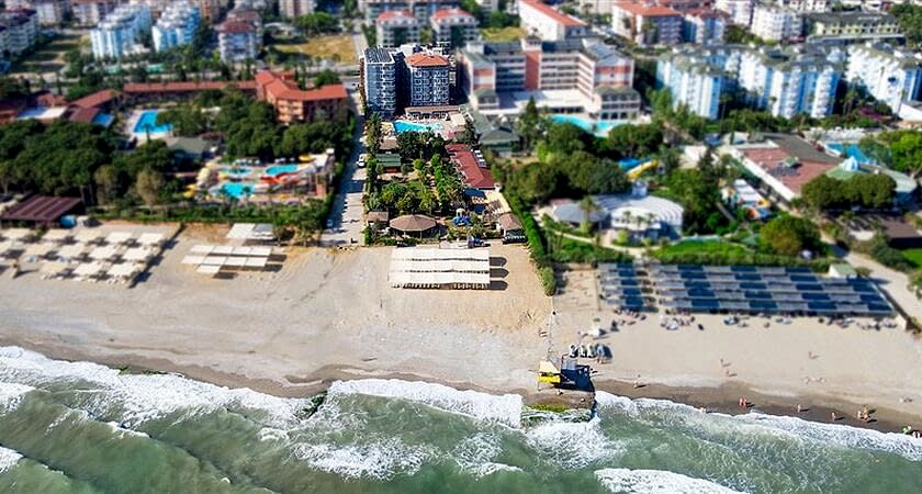 Clover Magic Garden Beach