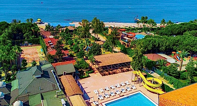 Clover Magic Garden Beach