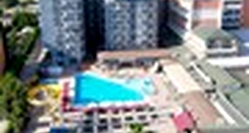 Clover Magic Garden Beach