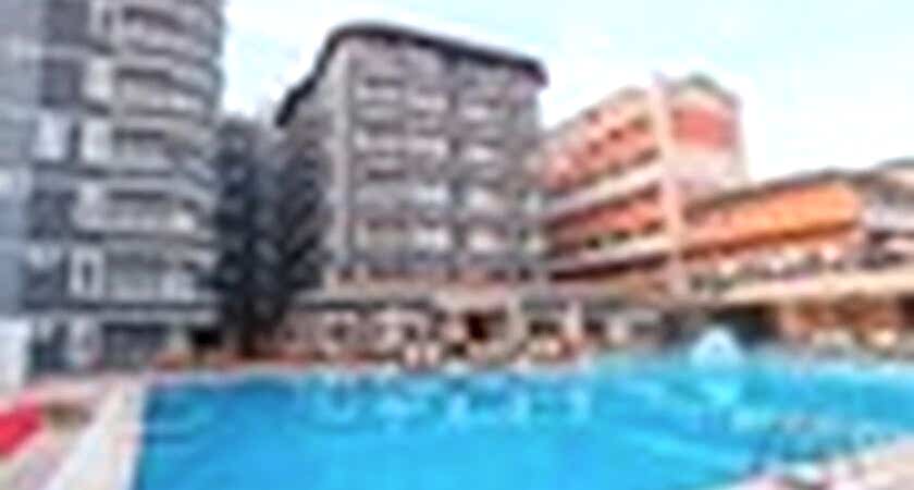 Clover Magic Garden Beach