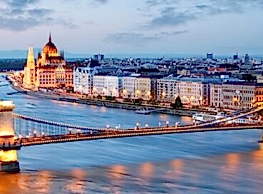 Otobüslü Baştanbaşa Orta Avrupa Turu 7 Gece 8 Gün ATL001